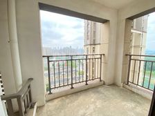 海亮海悦台纯毛坯 随时看房 采光好