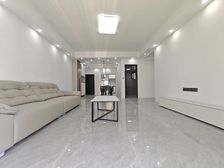 龙湖商圈旁 全新精装3房 业主急售 随时看房