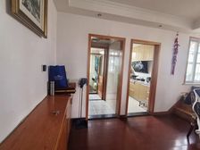 顶+阁楼的房子,东首带大露台、小区人车分流环境优美