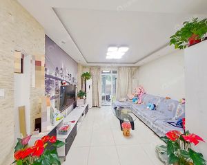 南三环!2011年洋房社区!青秀城!南北通透三居!一层有园!