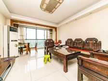 空中别墅,带30平米露台,三房朝南,沿河景观房。价可大砍