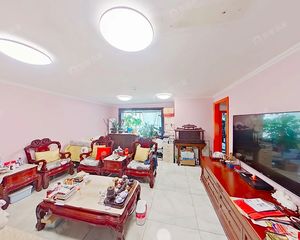 柳芳地铁站、新天第大三居室,东南角 观河景,满五年