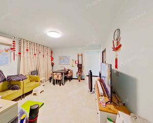 夜深的时候避免被吵醒,闹中取静温馨两居,满五唯一,带电梯中层
