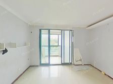 位置安静,好楼层,业主也是很诚意出售,钥匙已经委托,价可谈