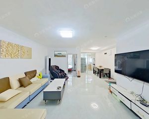 宝善桥地铁口 商品房小区 房龄新 中间三楼 看房方便