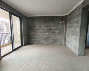 卖面桥小区 小三居 近地铁 交通便利