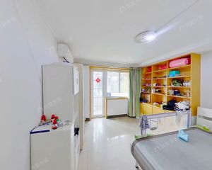 位置好,采光好,不临街,格局好变动,新上