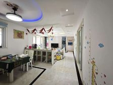 巴南区 融汇半岛玫瑰公馆 四房 88万