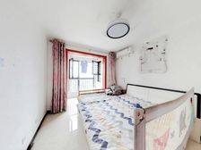 满二 偏门通透户型 精装修 中间楼层 采光视野好