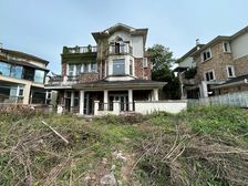 二线看高尔夫独栋,位置高看得远,房子单层面积大,地下室全采光