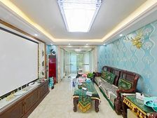 中间位置,视野好, 自带50万装修送,诚心出售