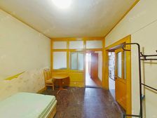 车公庄·地铁口97年小区,正规一居室有客厅。满五商品房