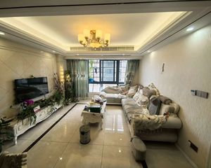 丰成新村3室2厅2卫南朝向142.0万元/套出售