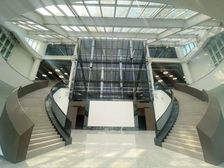 两千平,可做中医院,康养,饭店,研发中心,展厅挑高10米