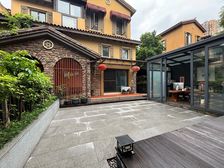 龙湖蓝湖郡大社区 豪装联排端户 中庭位置 花园180平