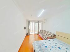 新上进财必看低总价一房,小区花园位置不靠路,双轨交汇出行方便