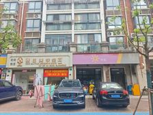 回报4.2%,单价2字开头,一层两个开间面宽7米,70年产权