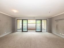 三江公园 3室2厅 毛坯出售价格可谈大露台大露台采光好