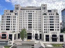 李乃滨推荐天润财富中心694.4平底商招银行,保险,营业厅