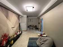 江北嘴 保利观澜三期三房130万