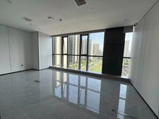 吴中口精装修拎包办公50540国企大楼,电梯口!