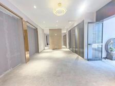 (新出)精装带部分家具 独栋带小花园 口 条款好谈