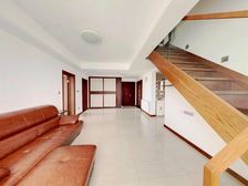 湖西 装修好 出行方便 带电梯 双卫生间 高楼层视野无遮挡