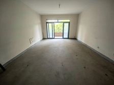 低总价 主城区旁 御龙湾花园 纯毛坯电梯大三房双卫双阳台