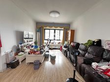 安吉万达4房2厅精装82万