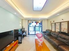 业主诚意出售,南北同户型2房2厅2卫!