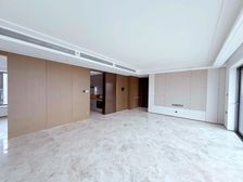 业主急售 白鹅潭悦府 全新装修未住 南北对流 户型方正