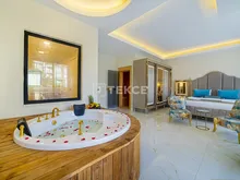 科纳克利(Konakl?)带家具公寓,位于带私人海滩的小区中