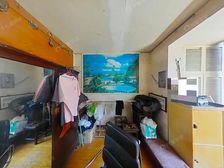 中间楼层边套一房,前后无遮挡采光视野好,诚意出售佣1金壹哥点