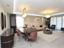 伊斯坦布尔带游泳池的综合楼公寓