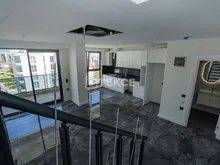 步行即可到达阿拉尼亚(Alanya)海滩的宏伟房地产