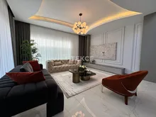 阿拉尼亚时尚的城堡和海景别墅