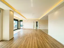 阿拉尼亚(Alanya)泳池和停车场的时尚公寓