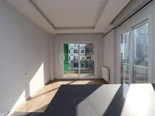 梅尔辛梅济特里一卧室公寓 - 带大阳台