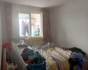出行方便 电梯房 商品住宅 购物方便 医疗配套成熟 南北通透