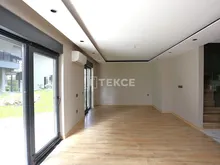 Sar?su Konyaalt? 综合楼内的公寓,设有室内停