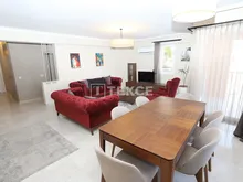 位于费特希耶塔什亚卡(Ta?yaka)设备齐全的安全建筑群中