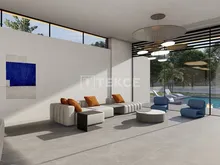 伊兹密尔切什梅的带泳池和花园的独立时尚别墅