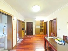 新上双南大两房,楼层好,爬着不累,诚心出售,看房随时方便的。