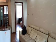 目前有租客,到明年2月份,不方便安排看房