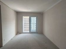 商圈成熟 近医院 商品房 出行方便 朝南 有电梯 房东急置换