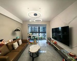 江望云著 新交付2年 精装新颖 3房南 2阳台 采光佳 捡漏