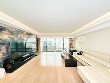 高层大两居,落地窗,地暖+新风,刷卡上楼,管家式,东直门