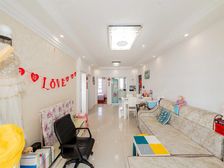 尹山湖 美澜花园 边户两房自住装修 业主换房诚心出售