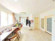 一梯两户!可做商铺!精装修!采光好!厨卫全明!商品房随时看!