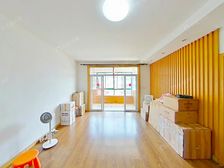 04年品质小区,规矩三房,三开间朝南,带产权车位